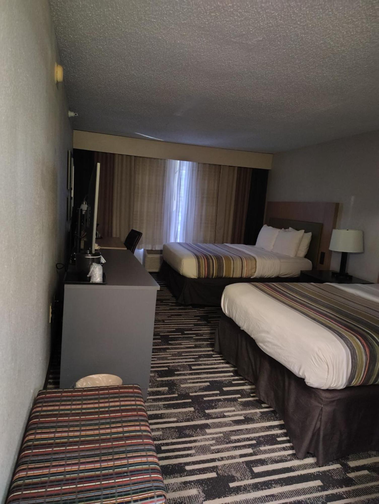 Country & By Radisson, South, In Hotel Indianapolis