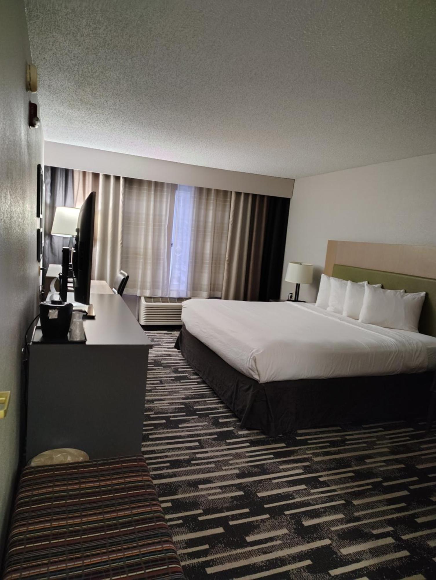 Country & By Radisson, South, In 3*