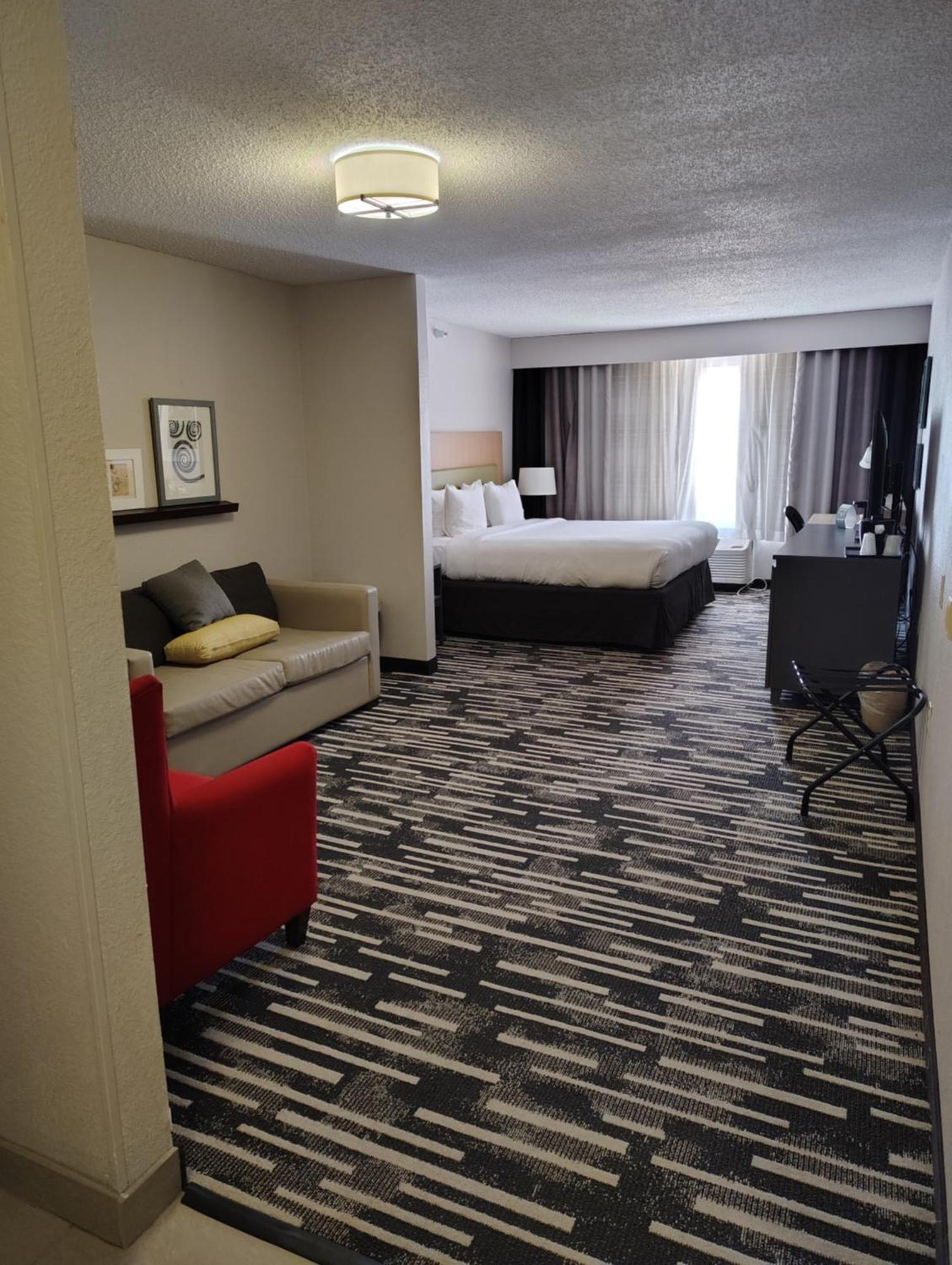 Country & By Radisson, South, In Indianapolis