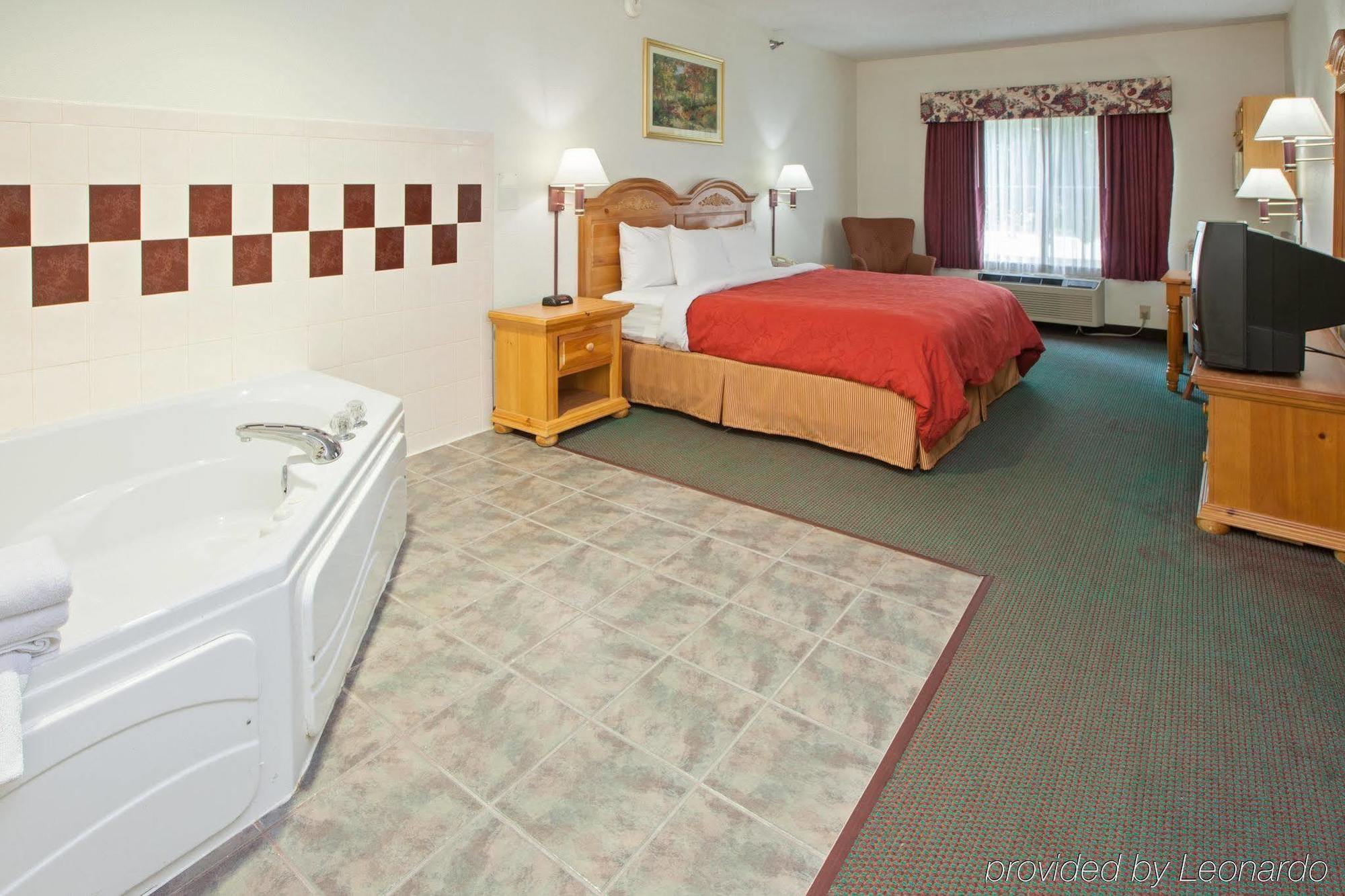 Country & By Radisson, South, In 3*