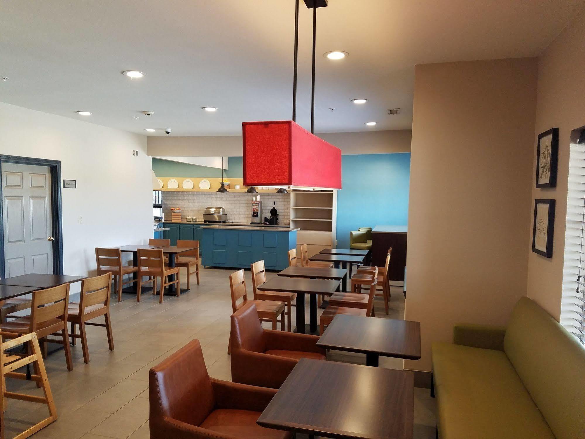 Country & By Radisson, South, In Indianapolis